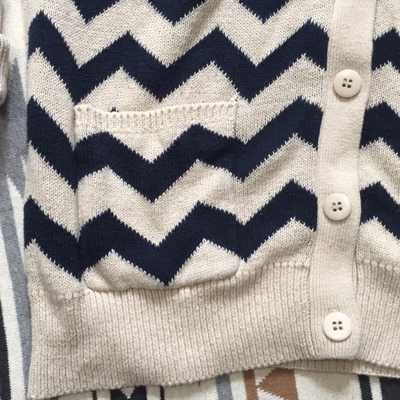 🌲 Comfy chevron cardigan - Picture 3 of 8